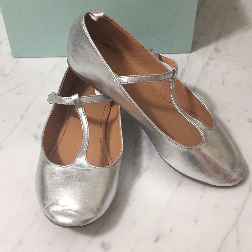 Girls silver shoes